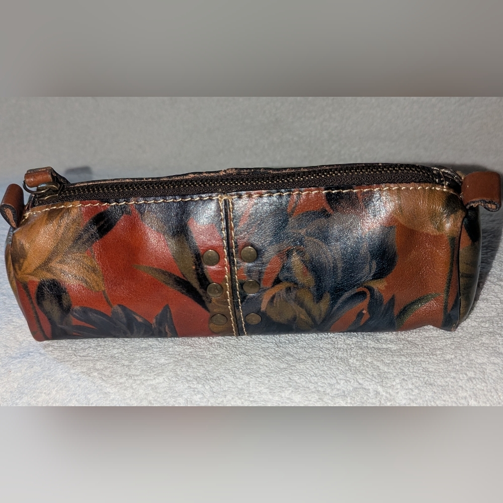 Patricia Nash Isla Oblong Floral Leather Wristlet